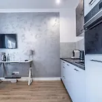 Private Parking, Secure Building - Old Town & Main Station Apartmán Gdaňsk