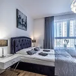 Private Parking, Secure Building - Old Town & Main Station