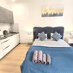 Apartament Private Parking, Secure Building - Old Town & Main Station Gdańsk
