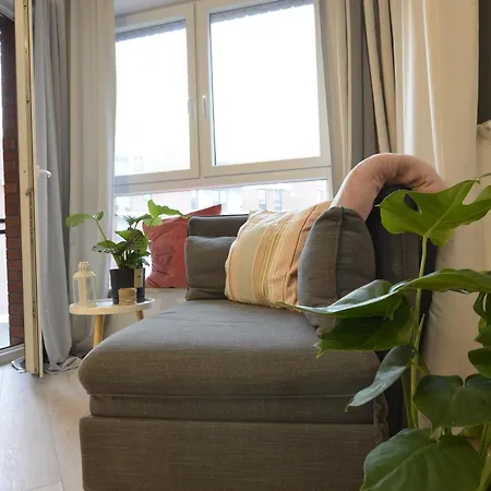 Private Parking, Secure Building - Old Town & Main Station