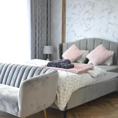 Private Parking, Secure Building - Old Town & Main Station Gdaňsk