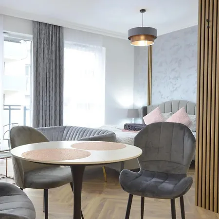Appartamento Private Parking, Secure Building - Old Town & Main Station Danzica