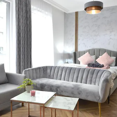 Private Parking, Secure Building - Old Town & Main Station Apartament