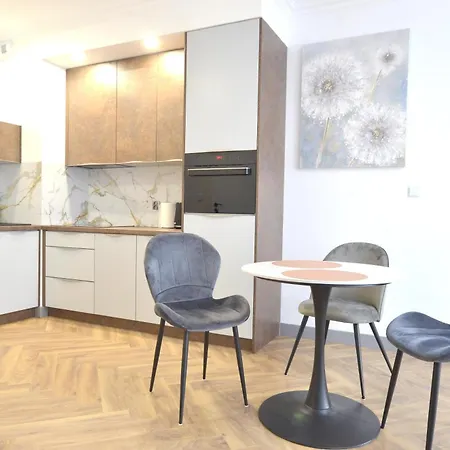 Апартаменты Private Parking, Secure Building - Old Town & Main Station Гданьск