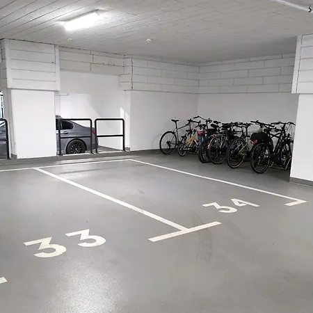 Private Parking, Secure Building - Old Town & Main Station Danzica