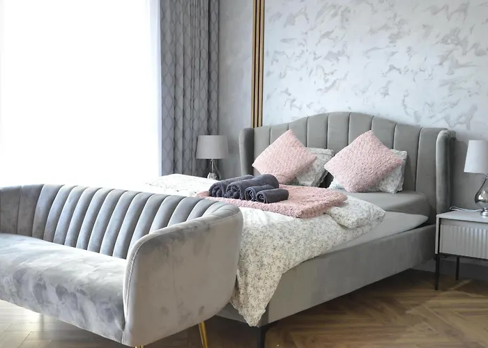 Private Parking, Secure Building - Old Town & Main Station Гданьск