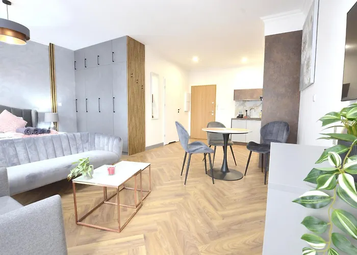 Private Parking, Secure Building - Old Town & Main Station Apartment Danzig