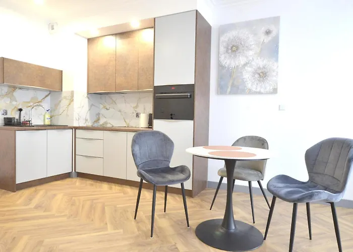 Апартаменты Private Parking, Secure Building - Old Town & Main Station Гданьск