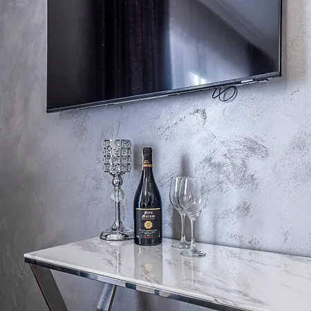 Private Parking, Secure Building - Old Town & Main Station Apartment Gdansk