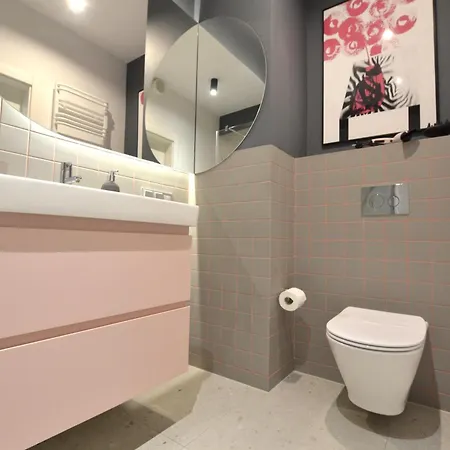 Private Parking, Secure Building - Old Town & Main Station * Gdańsk