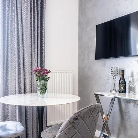 Private Parking, Secure Building - Old Town & Main Station Apartment Gdansk