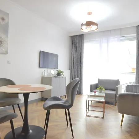 Apartment Private Parking, Secure Building - Old Town & Main Station Gdansk